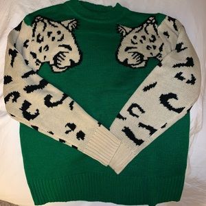 Tiger sweater Kelly green